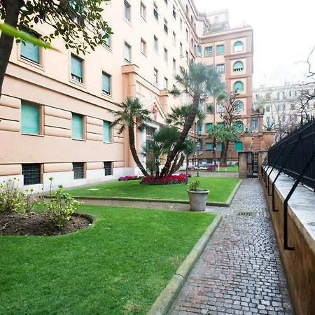 Rhomenjoy Vatican Appartement